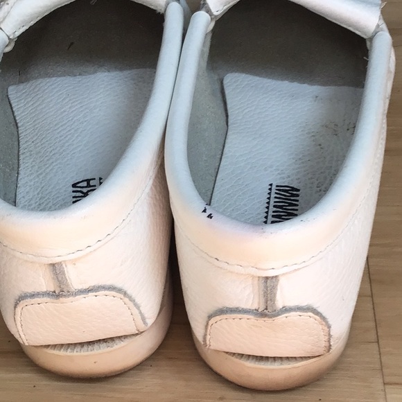 Minnetonka White Red Black Beaded Fringe Thunderbird II Leather Moccasin 7.5 - Picture 2 of 9